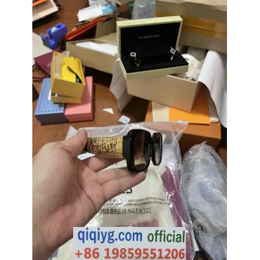 qiqiyg.com Whatsapp:+8619859551206 Betrodd leverantör Q880 2026 REA Modegrossist av högsta kvalitet: Handväskor, kläder och skor till bästa pris