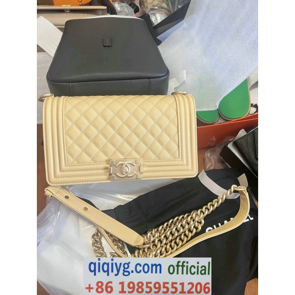 qiqiyg.com Whatsapp:+8619859551206 Betrodd leverantör Q937 2026 REA Modegrossist av högsta kvalitet: Handväskor, kläder och skor till bästa pris