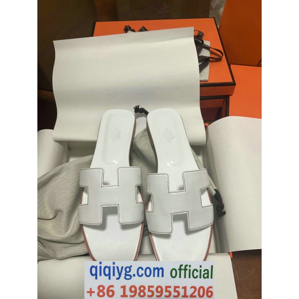 qiqiyg.com Whatsapp:+8619859551206 Betrodd leverantör Q941 2026 REA Modegrossist av högsta kvalitet: Handväskor, kläder och skor till bästa pris