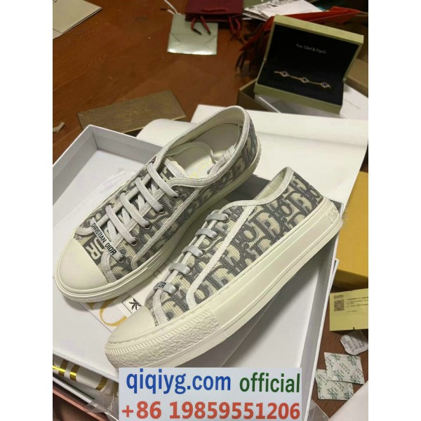 qiqiyg.com Whatsapp:+8619859551206 Betrodd leverantör Q959 2026 REA Modegrossist av högsta kvalitet: Handväskor, kläder och skor till bästa pris