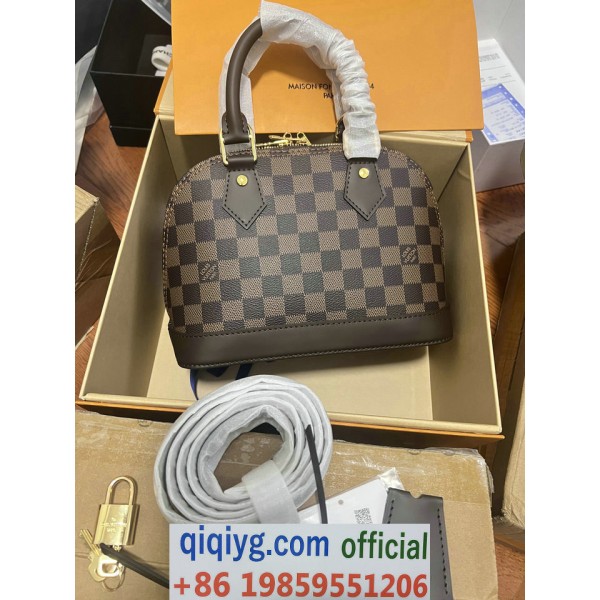 qiqiyg.com Whatsapp:+8619859551206 Betrodd leverantör Q965 2026 REA Modegrossist av högsta kvalitet: Handväskor, kläder och skor till bästa pris