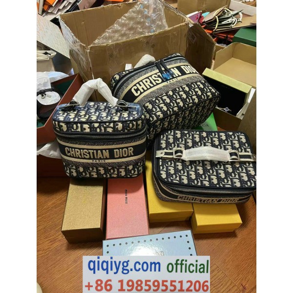 qiqiyg.com Whatsapp:+8619859551206 Betrodd leverantör Q979 2026 REA Modegrossist av högsta kvalitet: Handväskor, kläder och skor till bästa pris