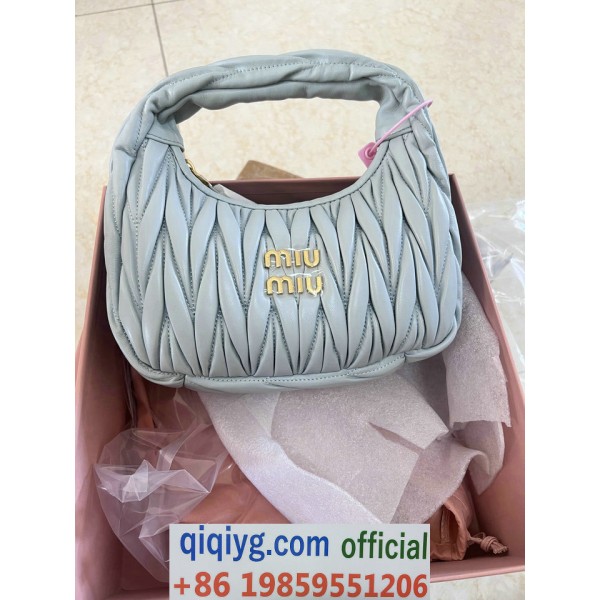 qiqiyg.com Whatsapp:+8619859551206 Betrodd leverantör Q989 2026 REA Modegrossist av högsta kvalitet: Handväskor, kläder och skor till bästa pris