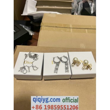 qiqiyg.com Whatsapp:+8619859551206 Betrodd leverantör Q1007 2026 REA Modegrossist av högsta kvalitet: Handväskor, kläder och skor till bästa pris