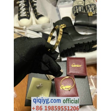 qiqiyg.com Whatsapp:+8619859551206 Betrodd leverantör Q1021 2026 REA Modegrossist av högsta kvalitet: Handväskor, kläder och skor till bästa pris