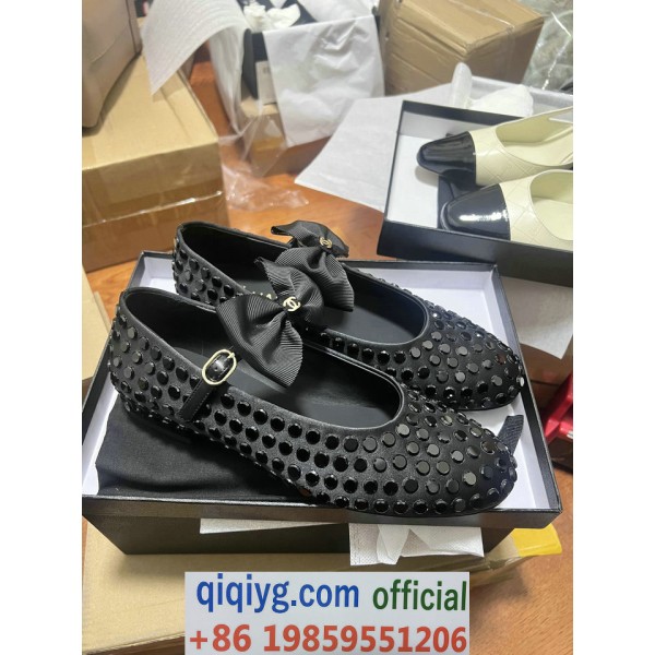 qiqiyg.com Whatsapp:+8619859551206 Betrodd leverantör Q26 2026 REA Modegrossist av högsta kvalitet: Handväskor, kläder och skor till bästa pris