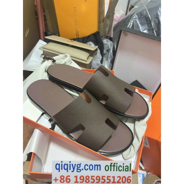 qiqiyg.com Whatsapp:+8619859551206 Betrodd leverantör Q28 2026 REA Modegrossist av högsta kvalitet: Handväskor, kläder och skor till bästa pris