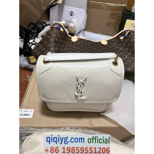 qiqiyg.com Whatsapp:+8619859551206 Betrodd leverantör Q48 2026 REA Modegrossist av högsta kvalitet: Handväskor, kläder och skor till bästa pris