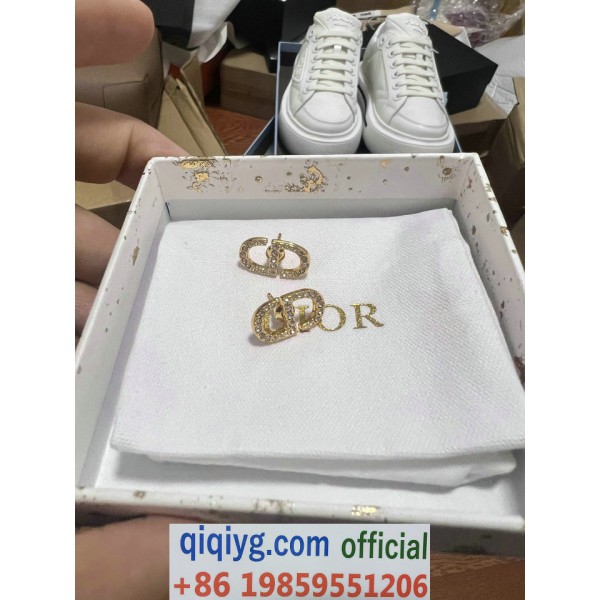 qiqiyg.com Whatsapp:+8619859551206 Betrodd leverantör Q61 2026 REA Modegrossist av högsta kvalitet: Handväskor, kläder och skor till bästa pris