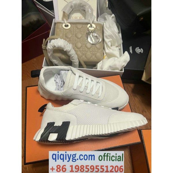 qiqiyg.com Whatsapp:+8619859551206 Betrodd leverantör Q67 2026 REA Modegrossist av högsta kvalitet: Handväskor, kläder och skor till bästa pris