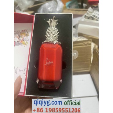 qiqiyg.com Whatsapp:+8619859551206 Betrodd leverantör Q74 2026 REA Modegrossist av högsta kvalitet: Handväskor, kläder och skor till bästa pris