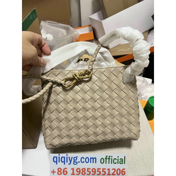 qiqiyg.com Whatsapp:+8619859551206 Betrodd leverantör Q130 2026 REA Modegrossist av högsta kvalitet: Handväskor, kläder och skor till bästa pris