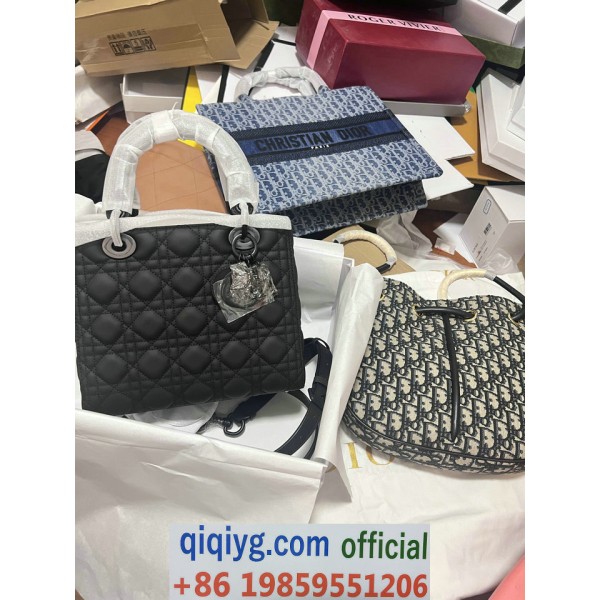 qiqiyg.com Whatsapp:+8619859551206 Betrodd leverantör Q133 2026 REA Modegrossist av högsta kvalitet: Handväskor, kläder och skor till bästa pris