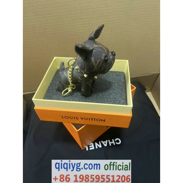 qiqiyg.com Whatsapp:+8619859551206 Betrodd leverantör Q157 2026 REA Modegrossist av högsta kvalitet: Handväskor, kläder och skor till bästa pris