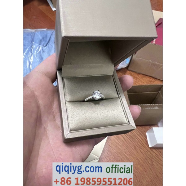 qiqiyg.com Whatsapp:+8619859551206 Betrodd leverantör Q174 2026 REA Modegrossist av högsta kvalitet: Handväskor, kläder och skor till bästa pris