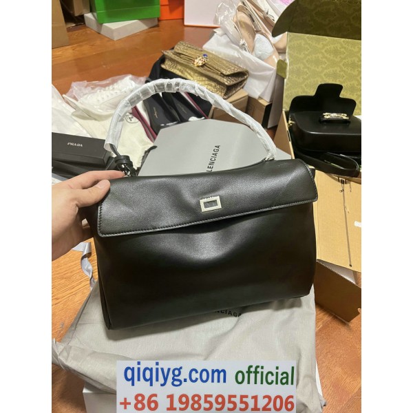 qiqiyg.com Whatsapp:+8619859551206 Betrodd leverantör Q251 2026 REA Modegrossist av högsta kvalitet: Handväskor, kläder och skor till bästa pris