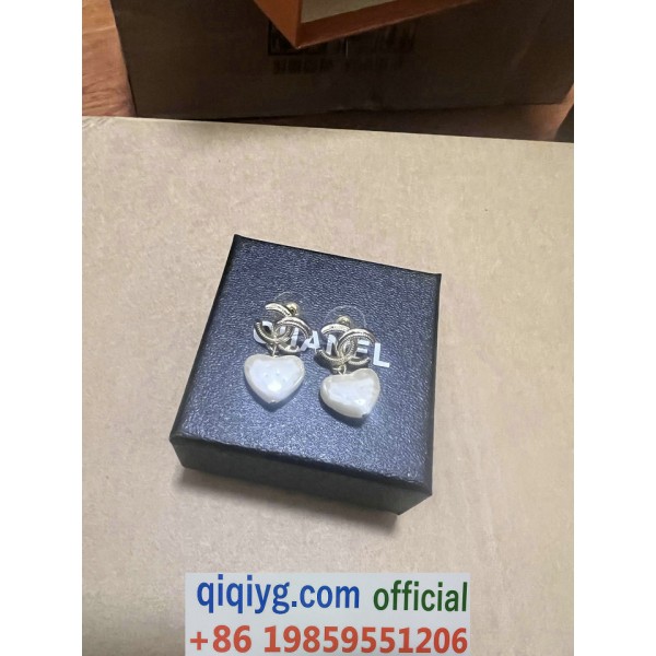 qiqiyg.com Whatsapp:+8619859551206 Betrodd leverantör Q266 2026 REA Modegrossist av högsta kvalitet: Handväskor, kläder och skor till bästa pris