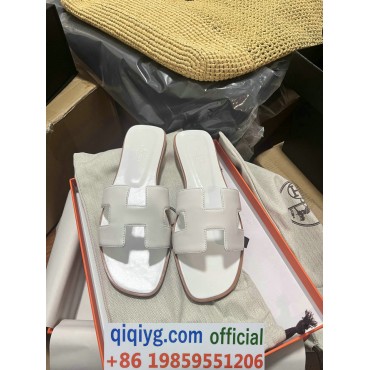 qiqiyg.com Whatsapp:+8619859551206 Betrodd leverantör Q283 2026 REA Modegrossist av högsta kvalitet: Handväskor, kläder och skor till bästa pris