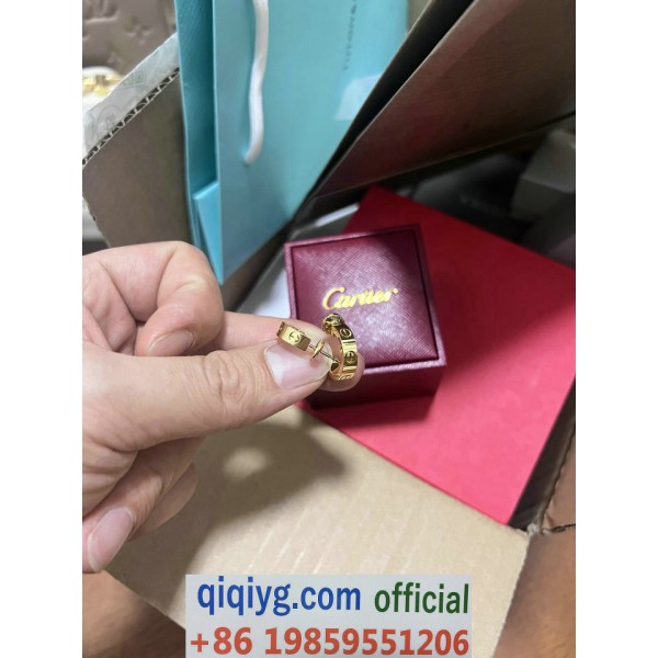 qiqiyg.com Whatsapp:+8619859551206 Betrodd leverantör Q386 2026 REA Modegrossist av högsta kvalitet: Handväskor, kläder och skor till bästa pris