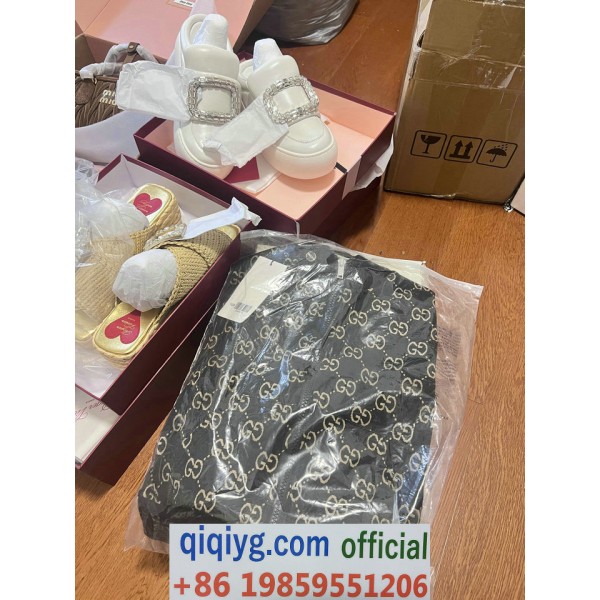 qiqiyg.com Whatsapp:+8619859551206 Betrodd leverantör Q390 2026 REA Modegrossist av högsta kvalitet: Handväskor, kläder och skor till bästa pris