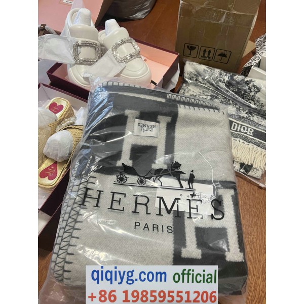 qiqiyg.com Whatsapp:+8619859551206 Betrodd leverantör Q400 2026 REA Modegrossist av högsta kvalitet: Handväskor, kläder och skor till bästa pris