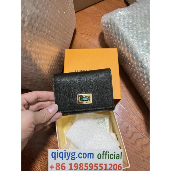 qiqiyg.com Whatsapp:+8619859551206 Betrodd leverantör Q444 2026 REA Modegrossist av högsta kvalitet: Handväskor, kläder och skor till bästa pris