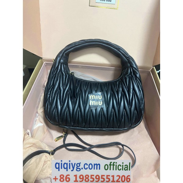 qiqiyg.com Whatsapp:+8619859551206 Betrodd leverantör Q448 2026 REA Modegrossist av högsta kvalitet: Handväskor, kläder och skor till bästa pris