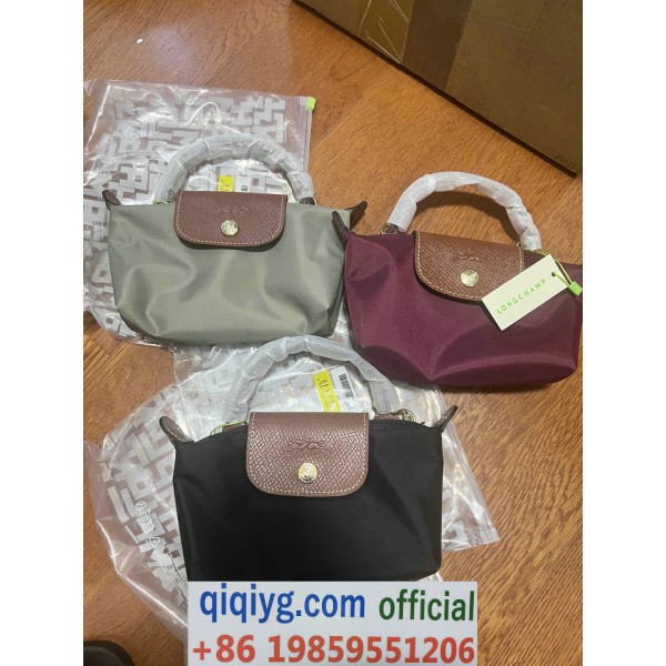 qiqiyg.com Whatsapp:+8619859551206 Betrodd leverantör Q451 2026 REA Modegrossist av högsta kvalitet: Handväskor, kläder och skor till bästa pris