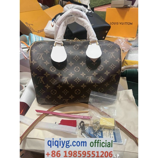 qiqiyg.com Whatsapp:+8619859551206 Betrodd leverantör Q471 2026 REA Modegrossist av högsta kvalitet: Handväskor, kläder och skor till bästa pris