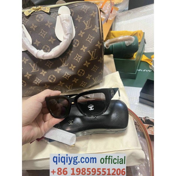 qiqiyg.com Whatsapp:+8619859551206 Betrodd leverantör Q479 2026 REA Modegrossist av högsta kvalitet: Handväskor, kläder och skor till bästa pris