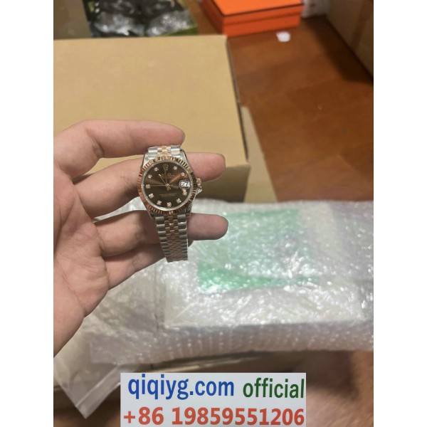 qiqiyg.com Whatsapp:+8619859551206 Betrodd leverantör Q498 2026 REA Modegrossist av högsta kvalitet: Handväskor, kläder och skor till bästa pris