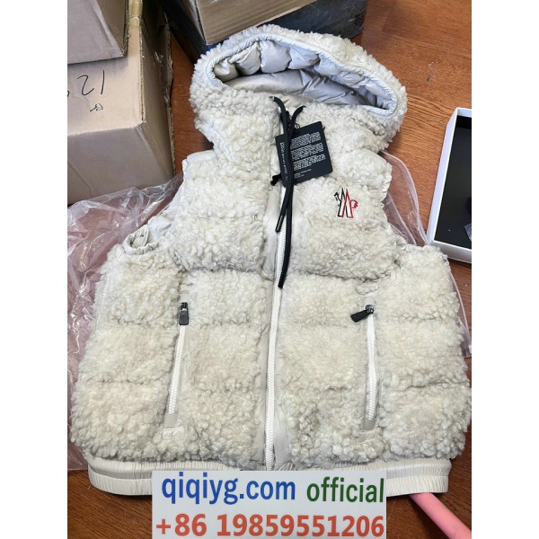 qiqiyg.com Whatsapp:+8619859551206 Betrodd leverantör Q520 2026 REA Modegrossist av högsta kvalitet: Handväskor, kläder och skor till bästa pris