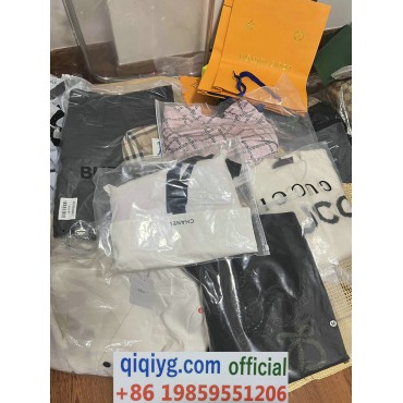 qiqiyg.com Whatsapp:+8619859551206 Betrodd leverantör Q525 2026 REA Modegrossist av högsta kvalitet: Handväskor, kläder och skor till bästa pris