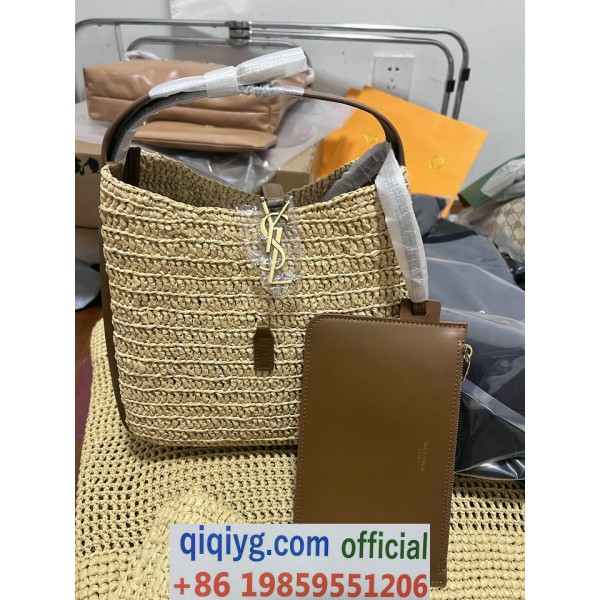 qiqiyg.com Whatsapp:+8619859551206 Betrodd leverantör Q561 2026 REA Modegrossist av högsta kvalitet: Handväskor, kläder och skor till bästa pris