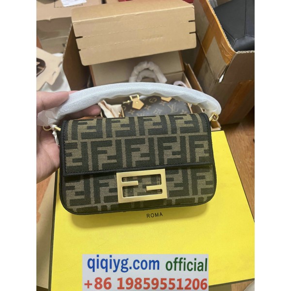 qiqiyg.com Whatsapp:+8619859551206 Betrodd leverantör Q587 2026 REA Modegrossist av högsta kvalitet: Handväskor, kläder och skor till bästa pris