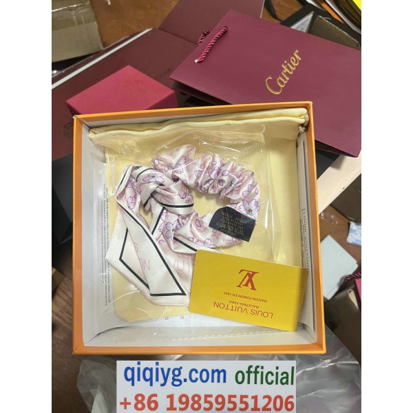 qiqiyg.com Whatsapp:+8619859551206 Betrodd leverantör Q625 2026 REA Modegrossist av högsta kvalitet: Handväskor, kläder och skor till bästa pris