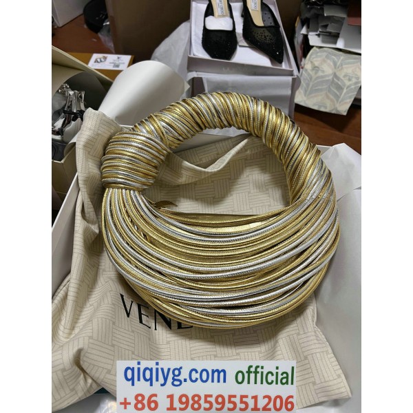 qiqiyg.com Whatsapp:+8619859551206 Betrodd leverantör Q636 2026 REA Modegrossist av högsta kvalitet: Handväskor, kläder och skor till bästa pris