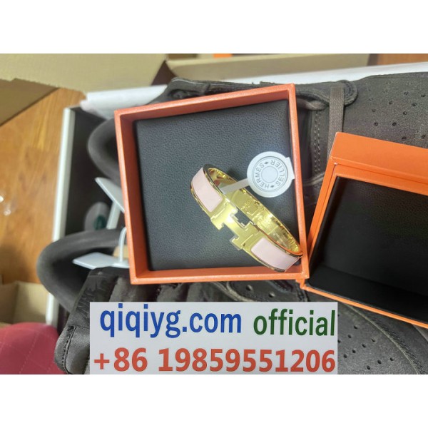 qiqiyg.com Whatsapp:+8619859551206 Betrodd leverantör Q648 2026 REA Modegrossist av högsta kvalitet: Handväskor, kläder och skor till bästa pris