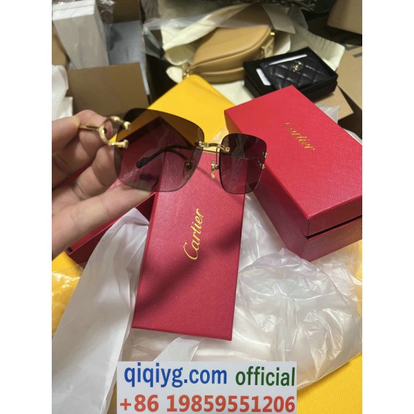 qiqiyg.com Whatsapp:+8619859551206 Betrodd leverantör Q650 2026 REA Modegrossist av högsta kvalitet: Handväskor, kläder och skor till bästa pris