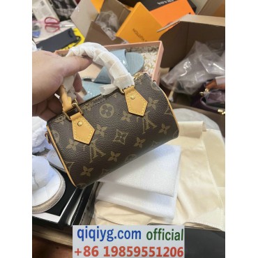 qiqiyg.com Whatsapp:+8619859551206 Betrodd leverantör Q676 2026 REA Modegrossist av högsta kvalitet: Handväskor, kläder och skor till bästa pris