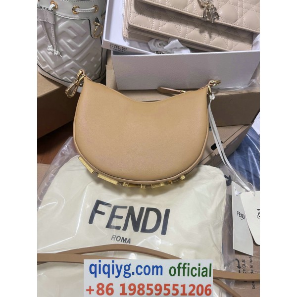 qiqiyg.com Whatsapp:+8619859551206 Betrodd leverantör Q686 2026 REA Modegrossist av högsta kvalitet: Handväskor, kläder och skor till bästa pris