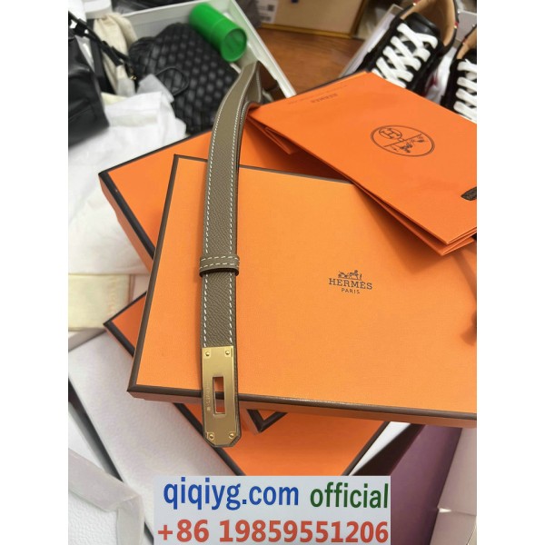 qiqiyg.com Whatsapp:+8619859551206 Betrodd leverantör Q723 2026 REA Modegrossist av högsta kvalitet: Handväskor, kläder och skor till bästa pris