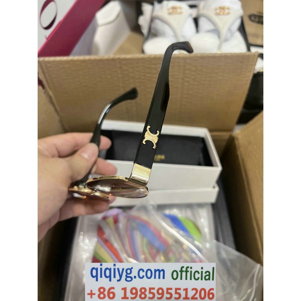 qiqiyg.com Whatsapp:+8619859551206 Betrodd leverantör Q733 2026 REA Modegrossist av högsta kvalitet: Handväskor, kläder och skor till bästa pris