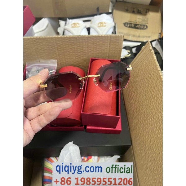 qiqiyg.com Whatsapp:+8619859551206 Betrodd leverantör Q742 2026 REA Modegrossist av högsta kvalitet: Handväskor, kläder och skor till bästa pris