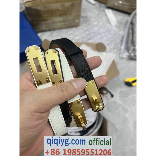 qiqiyg.com Whatsapp:+8619859551206 Betrodd leverantör Q772 2026 REA Modegrossist av högsta kvalitet: Handväskor, kläder och skor till bästa pris