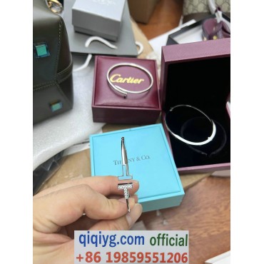 qiqiyg.com Whatsapp:+8619859551206 Betrodd leverantör Q795 2026 REA Modegrossist av högsta kvalitet: Handväskor, kläder och skor till bästa pris