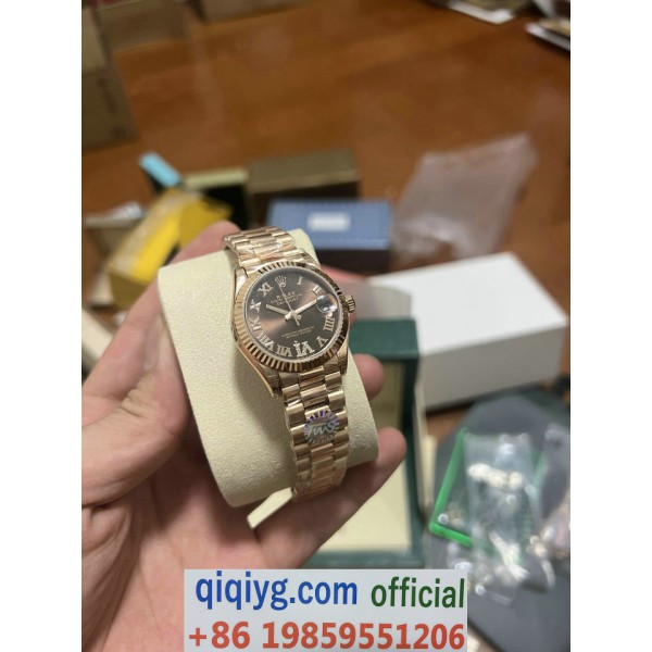 qiqiyg.com Whatsapp:+8619859551206 Betrodd leverantör Q805 2026 REA Modegrossist av högsta kvalitet: Handväskor, kläder och skor till bästa pris