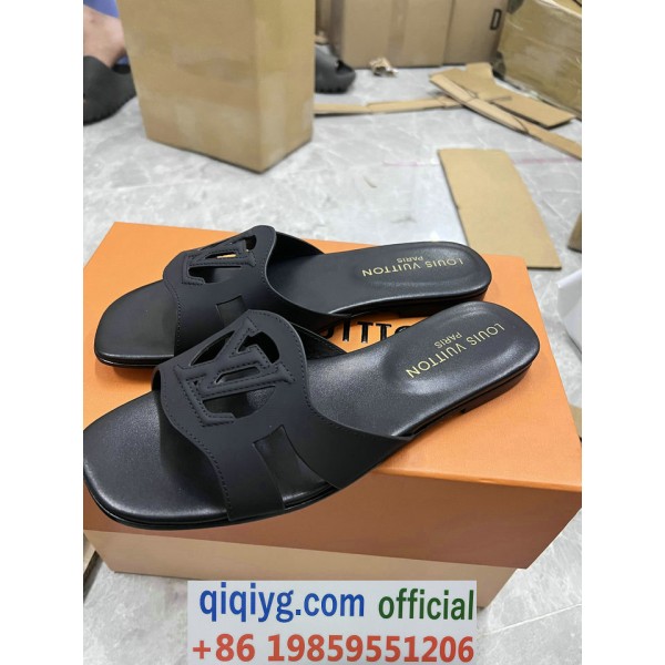 qiqiyg.com Whatsapp:+8619859551206 Betrodd leverantör Q828 2026 REA Modegrossist av högsta kvalitet: Handväskor, kläder och skor till bästa pris