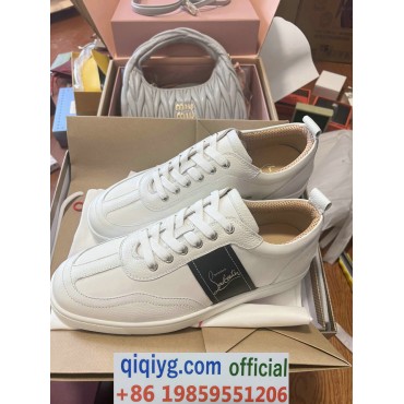 qiqiyg.com Whatsapp:+8619859551206 Betrodd leverantör Q850 2026 REA Modegrossist av högsta kvalitet: Handväskor, kläder och skor till bästa pris