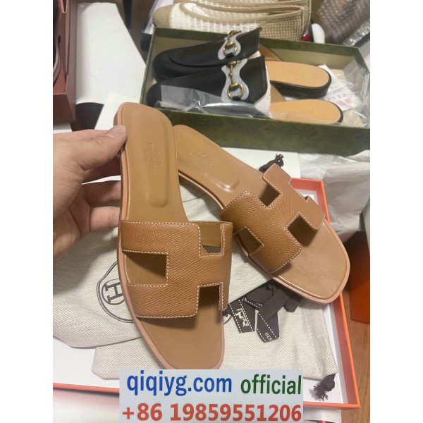 qiqiyg.com Whatsapp:+8619859551206 Betrodd leverantör Q855 2026 REA Modegrossist av högsta kvalitet: Handväskor, kläder och skor till bästa pris